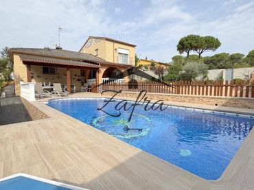 Casa con piscina in vendita a La Goba