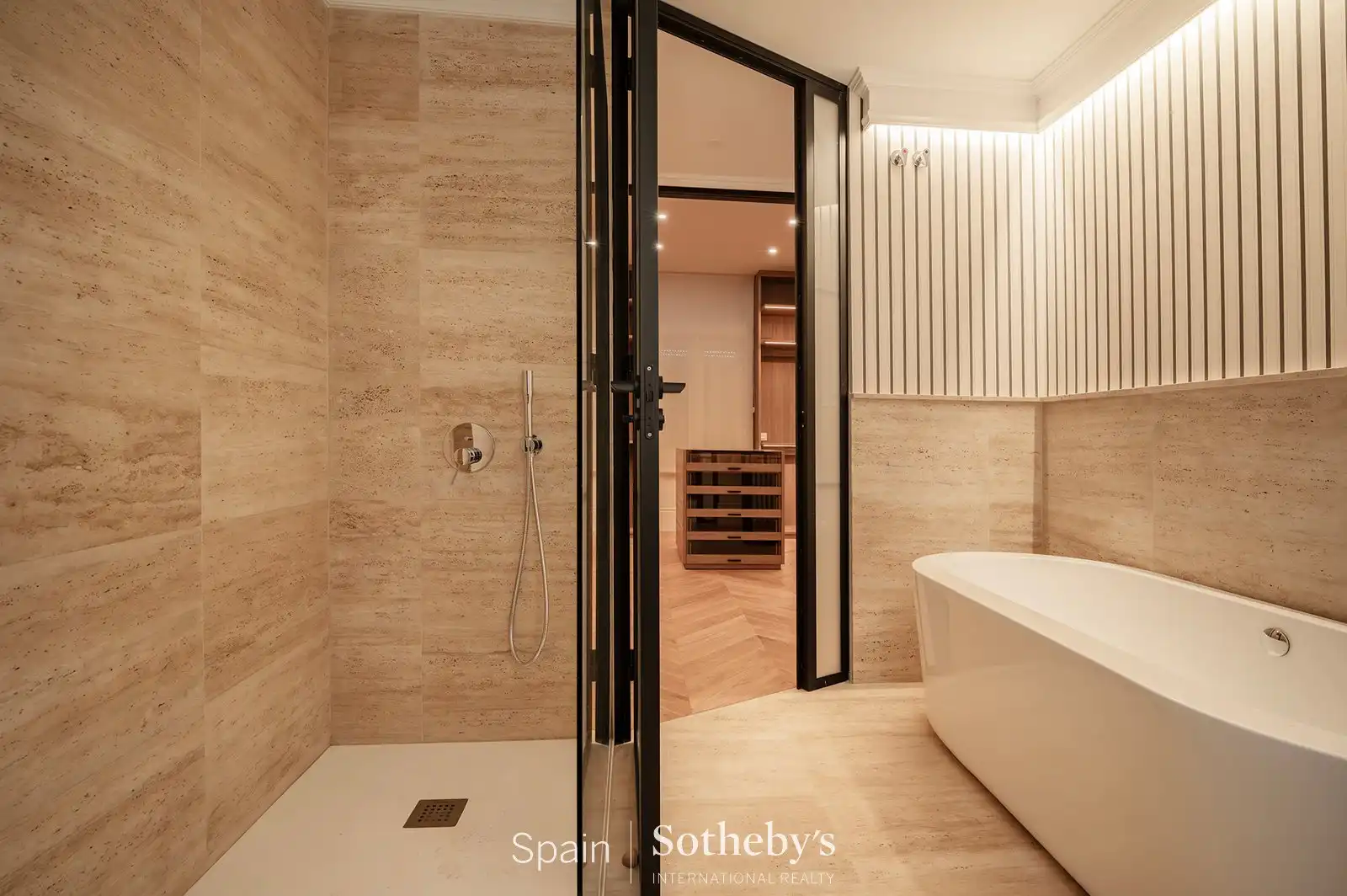 Bany de Apartament en venda en Madrid amb Aire condicionat, Calefacció i Terrassa