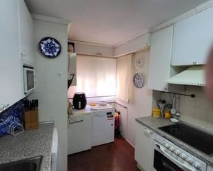 Kitchen of Flat for sale in  Sevilla Capital  with Air Conditioner