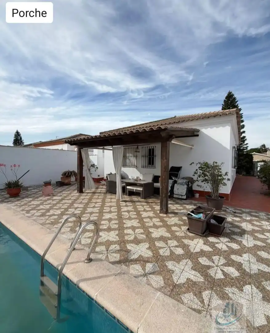 Chalet con piscina en venta en Los Gallos, imagen 10