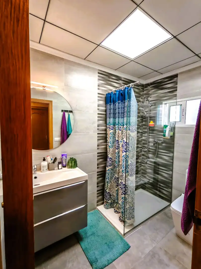 Baño de Ático en venta en Orihuela con Aire acondicionado, Terraza y Trastero