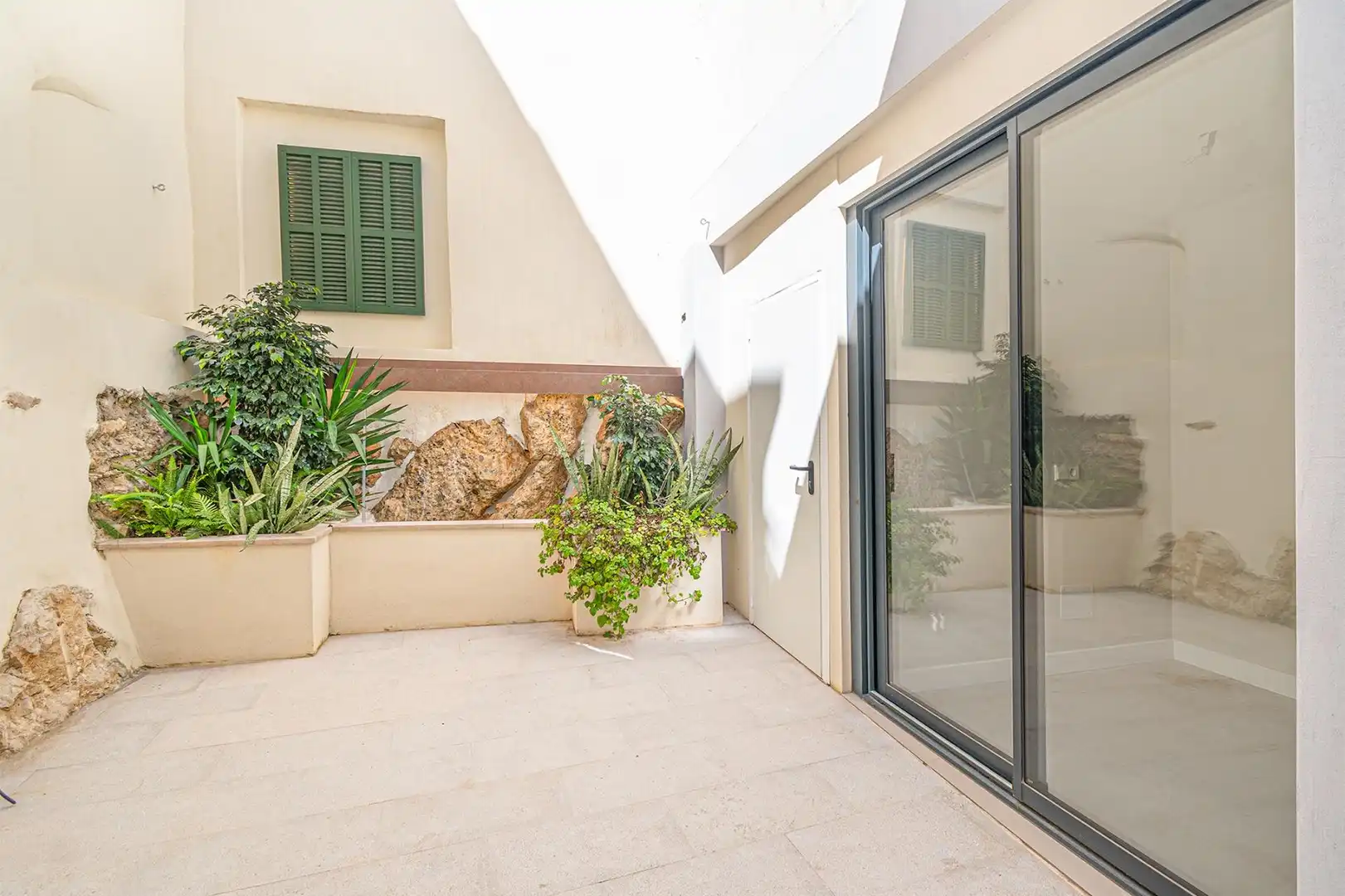 Terraza de Planta baja en venta en Selva con Aire acondicionado, Calefacción y Jardín privado