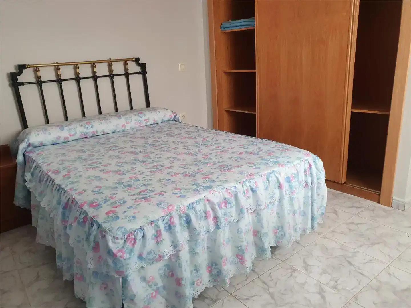 Habitación de Piso en venta en Robleda con Amueblado, Horno y Lavadora