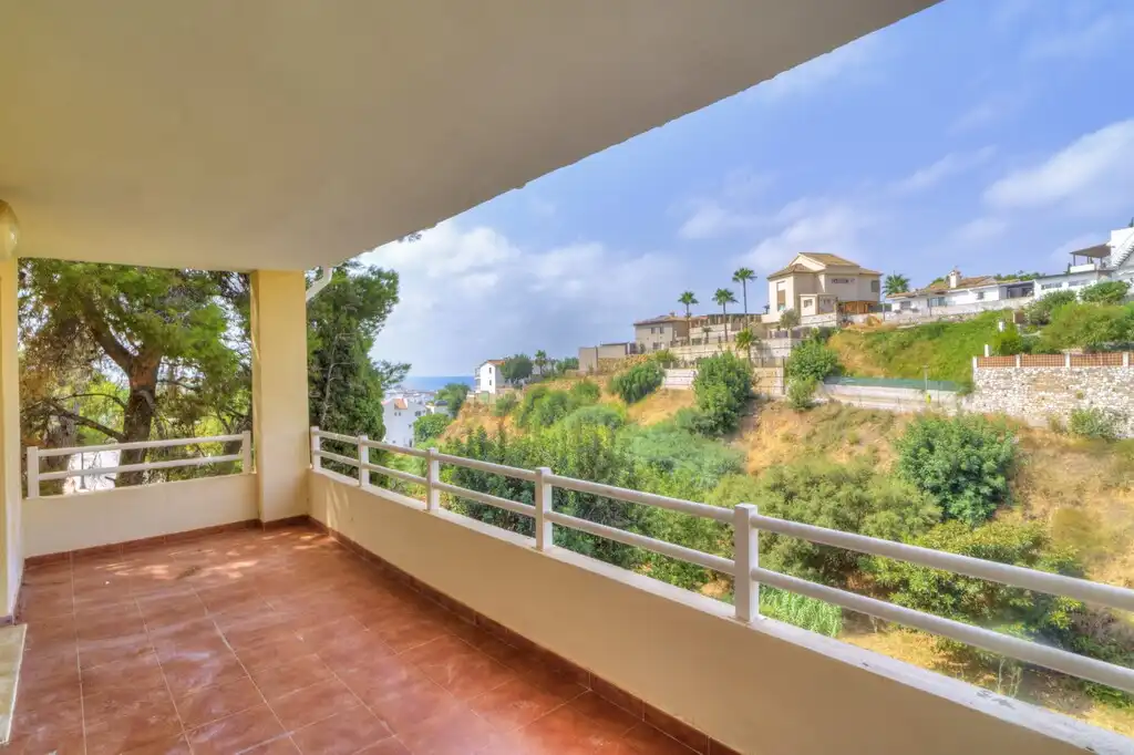 Terrassa de Casa o xalet en venda en Fuengirola amb Aire condicionat, Jardí privat i Terrassa