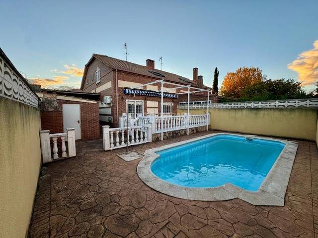 Casa adosada en Venta en Villanueva de la Torre