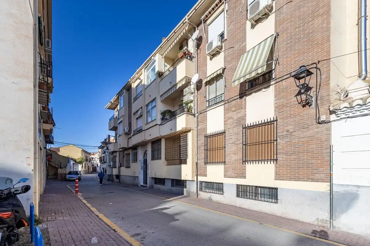 Vista exterior de Piso en venta en Ogíjares con Aire acondicionado, Calefacción y Balcón