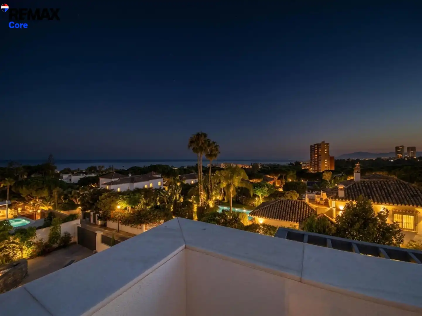 Terrassa de Casa o xalet en venda en Marbella amb Aire condicionat, Calefacció i Jardí privat
