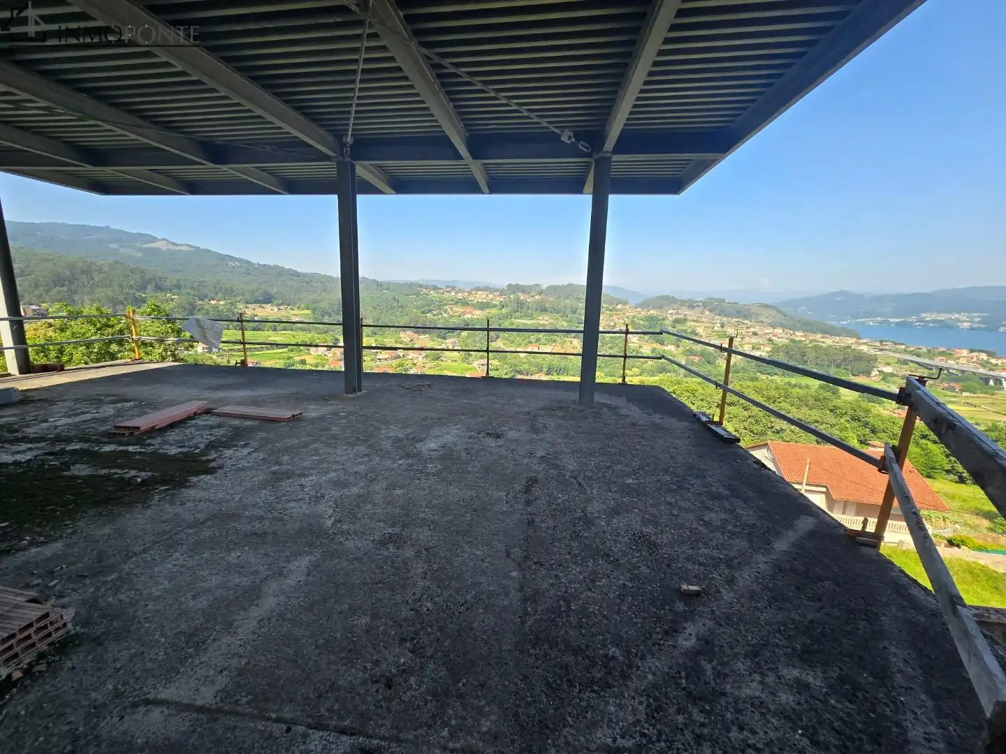 Terrassa de Casa o xalet en venda en Vilaboa amb Jardí privat
