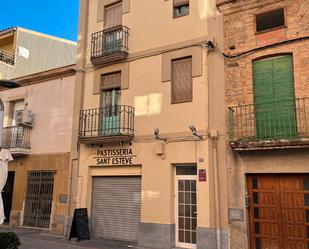 Vista exterior de Edifici en venda en Sant Esteve Sesrovires amb Alarma