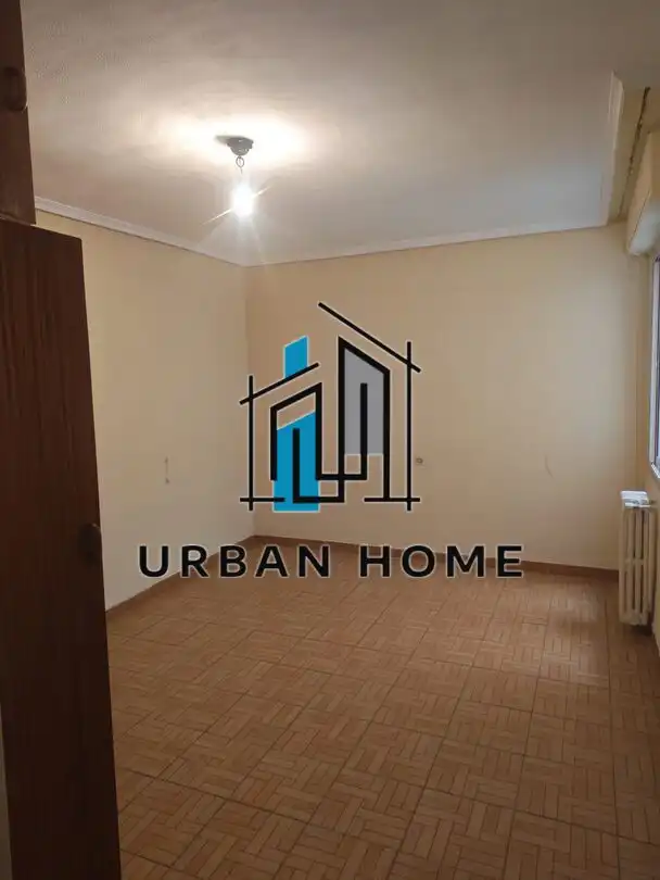 Exterior view of Flat for sale in León Capital   with Heating and Terrace