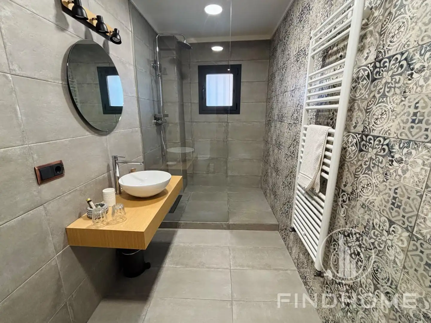 Bathroom of Country homes for sale in Les Preses  with Air Conditioner, Private garden and Terrace