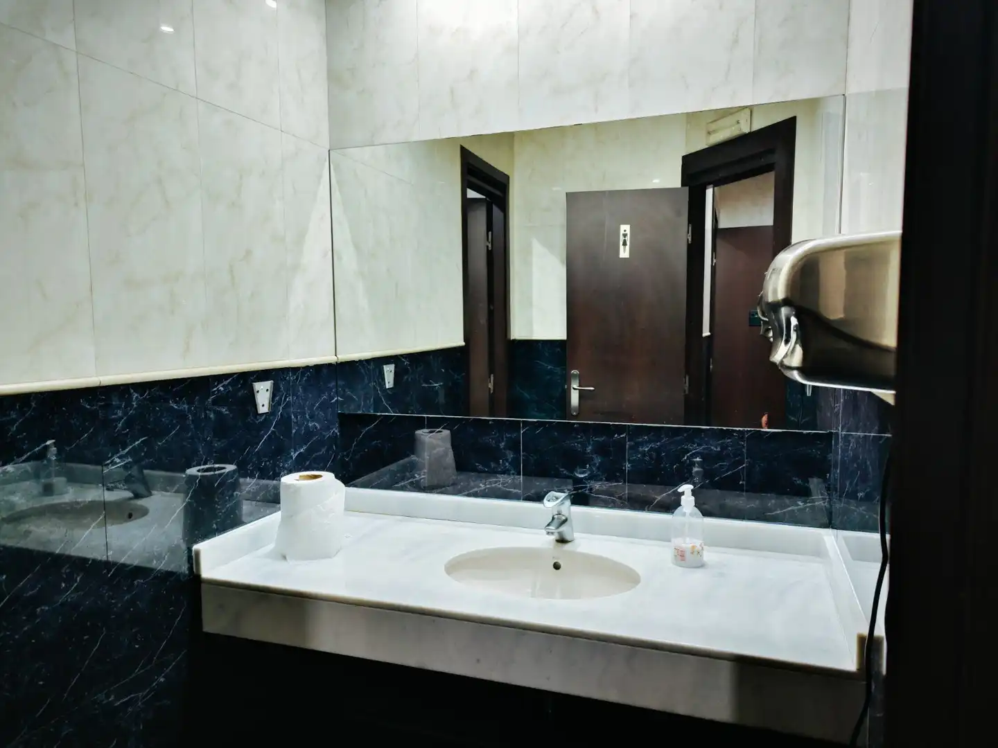 Business premises for transfer in Sant Andreu, imagen 10