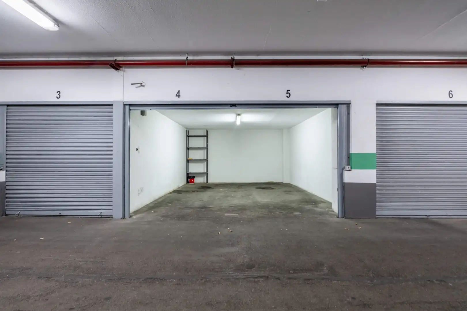 Parking de Piso en venta en Zaragoza con Calefacción, Terraza y Balcón