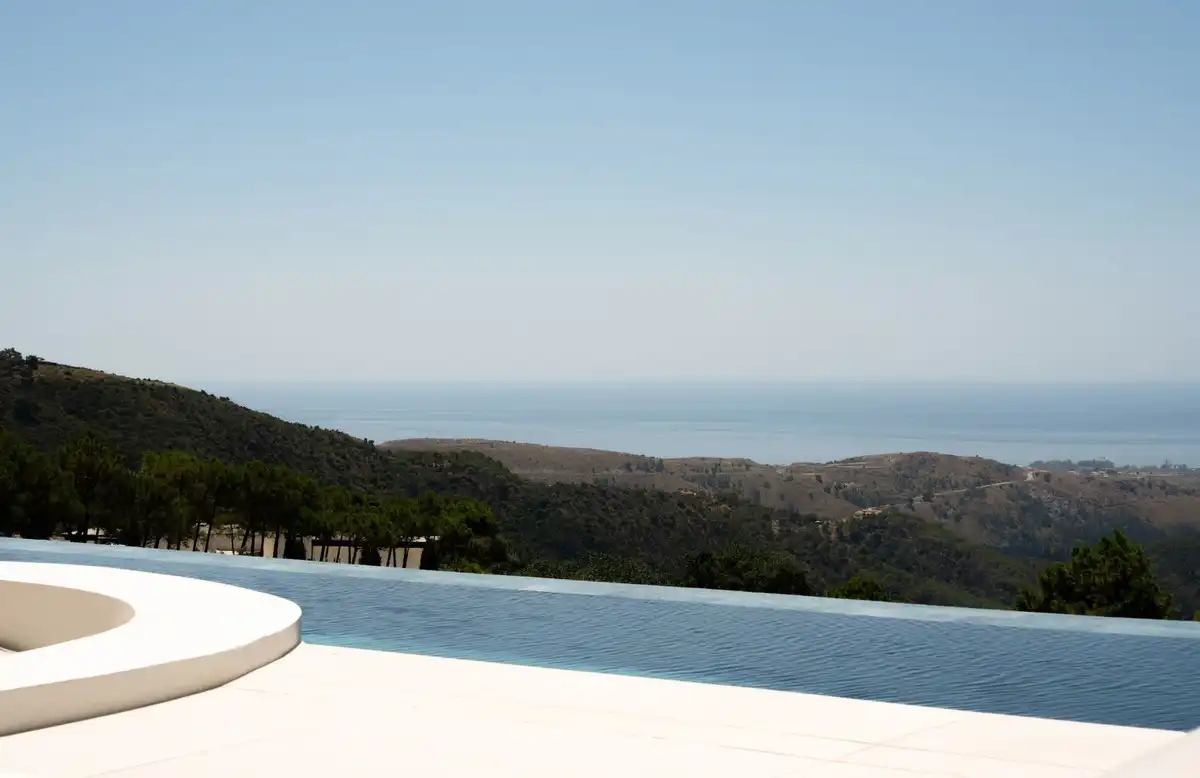 Piscina de Casa o xalet en venda en Benahavís amb Aire condicionat, Jardí privat i Terrassa