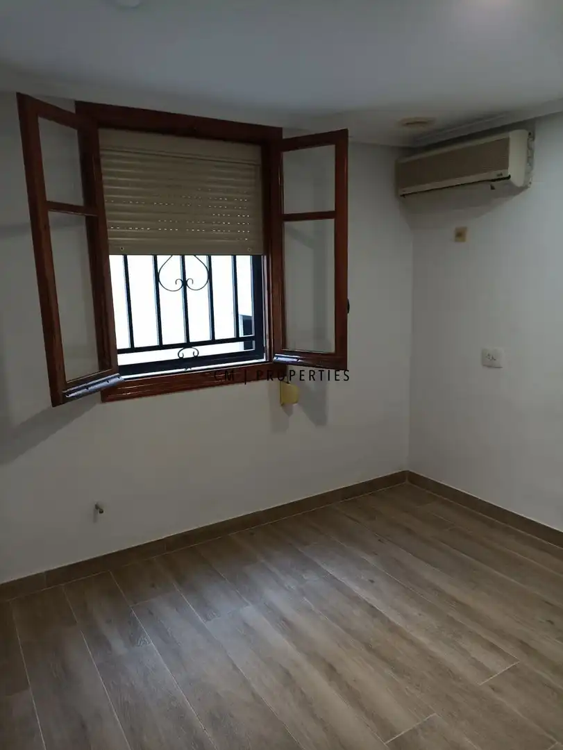 Dormitori de Àtic de lloguer en Valencia amb Aire condicionat, Calefacció i Terrassa