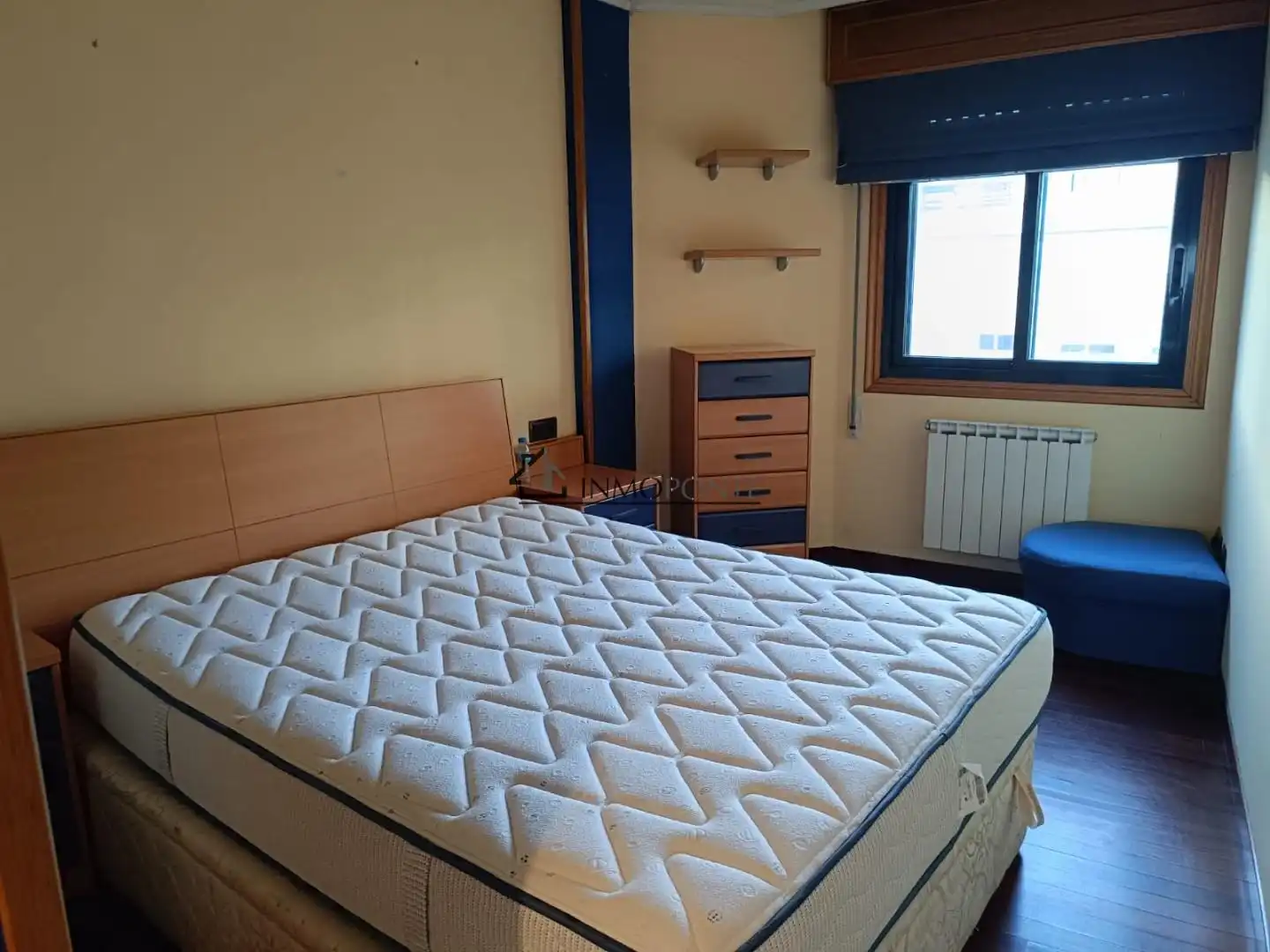 Bedroom of Flat for rent in Zona de Plaza de Barcelos