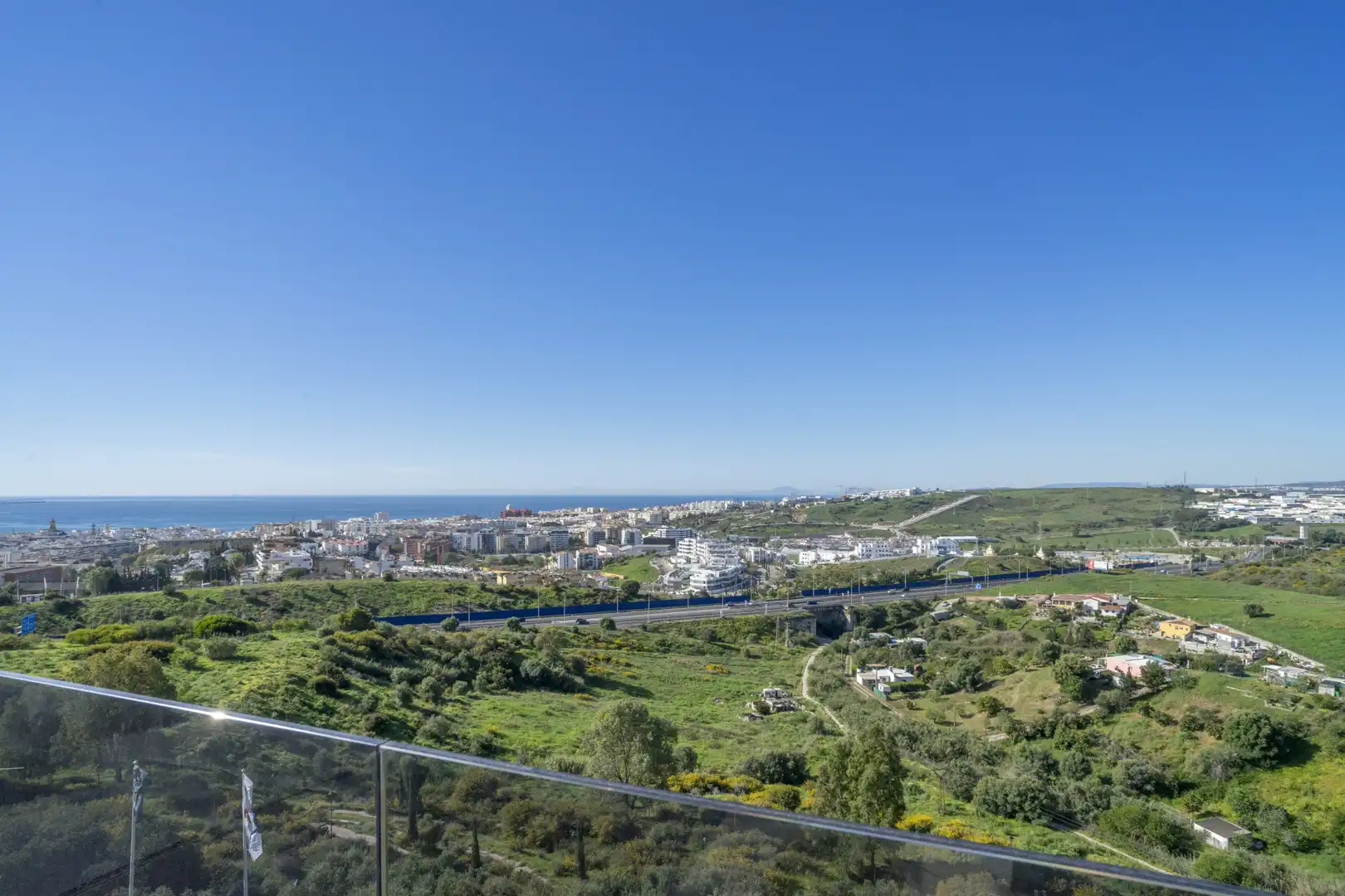 Vista exterior de Àtic de lloguer en Estepona amb Aire condicionat, Calefacció i Terrassa
