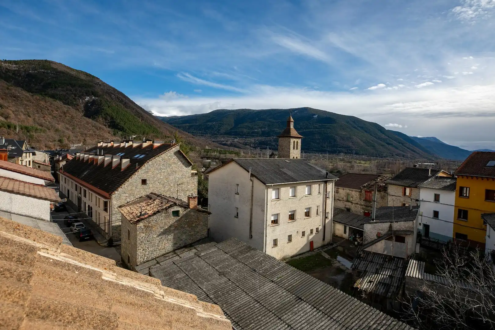 Vista exterior de Dúplex en venta en Biescas con Calefacción, Trastero y Amueblado