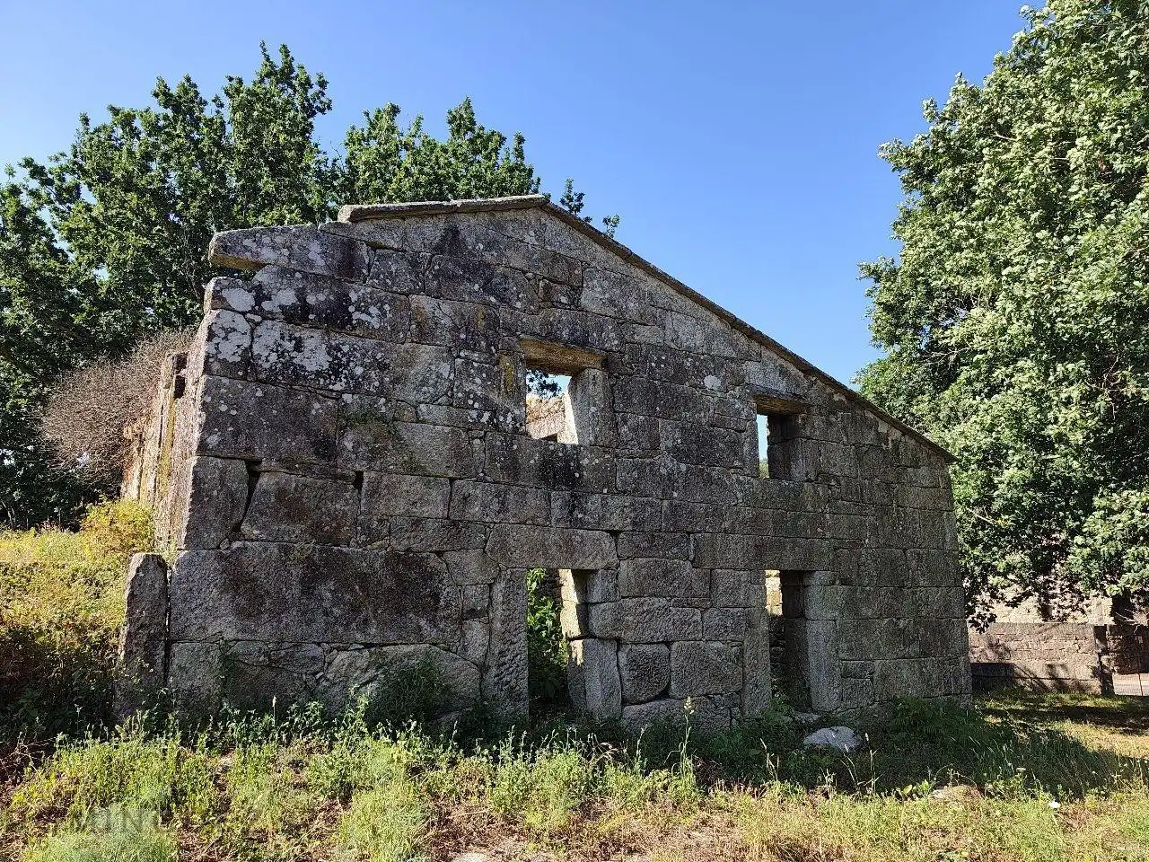 Vista exterior de Finca rústica en venda en Redondela amb Calefacció i Jardí privat