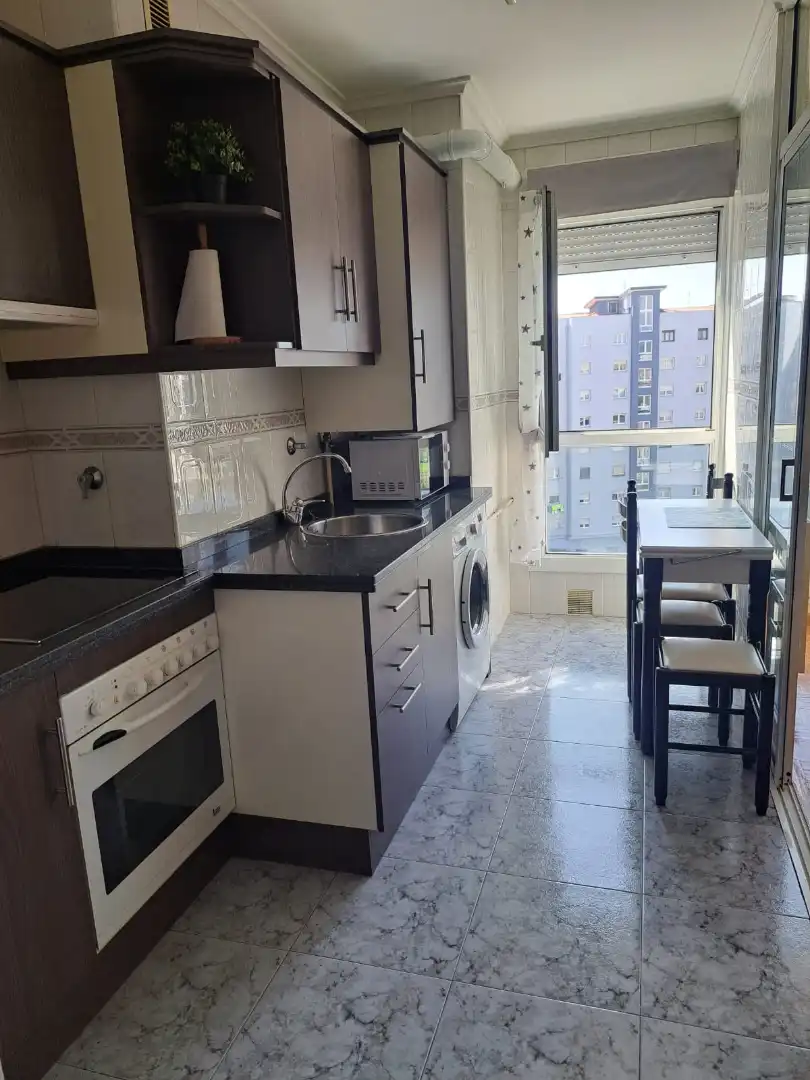 Cocina de Piso en venta en Avilés con Calefacción, Parquet y Trastero