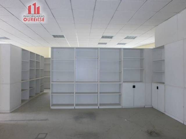 Nave industrial en Alquiler en San Cibrao das Viñas
