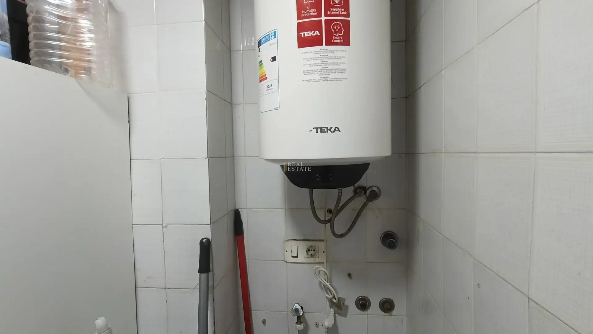 Badezimmer von Wohnung zum Verkauf in Elche / Elx mit Klimaanlage und Abstellraum