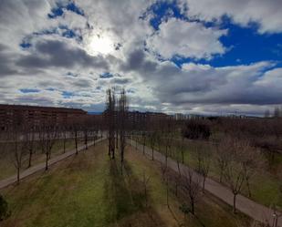 Vista exterior de Pis de lloguer en  Logroño amb Aire condicionat, Calefacció i Terrassa