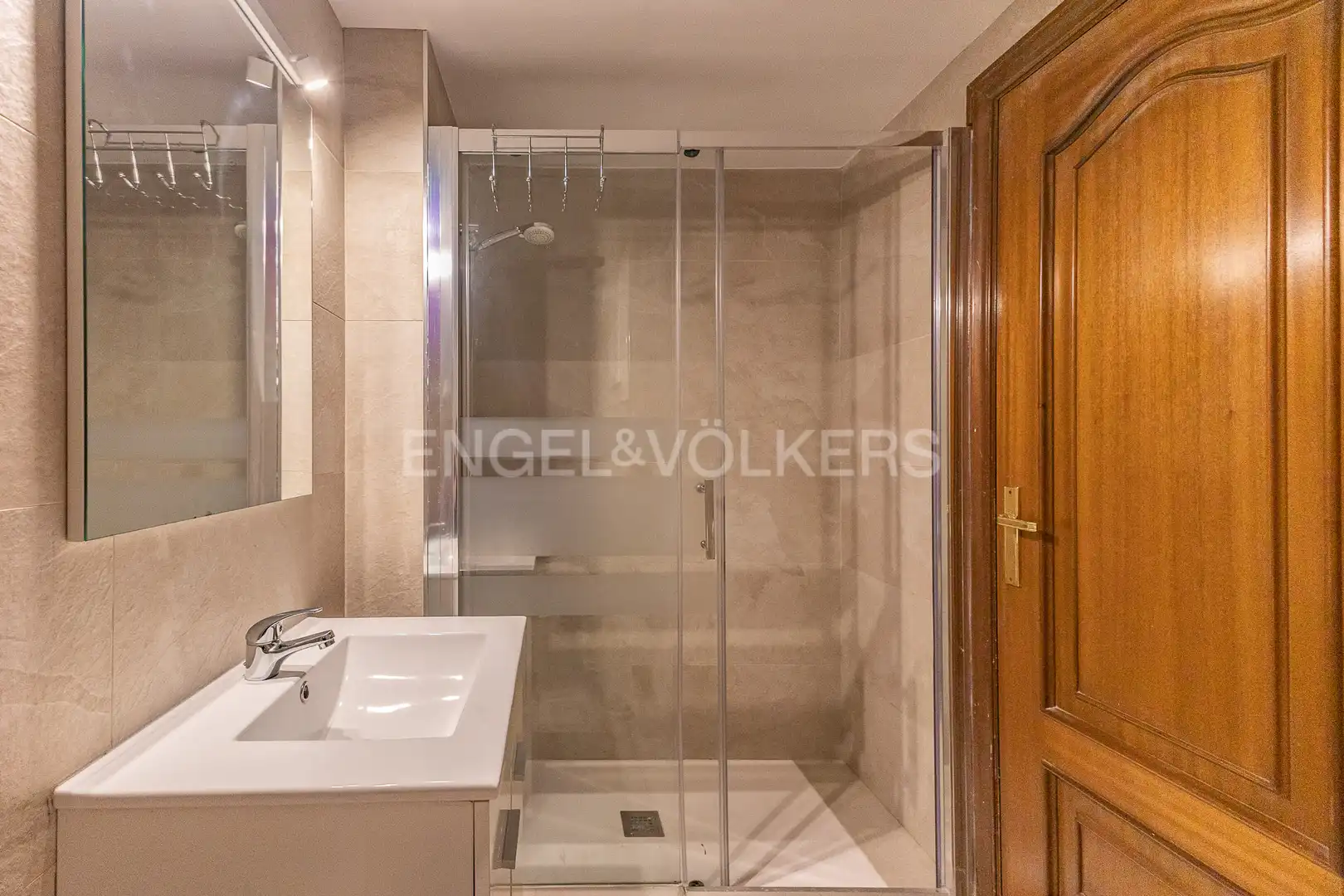 Baño de Ático en venta en Sabadell con Calefacción, Terraza y Balcón