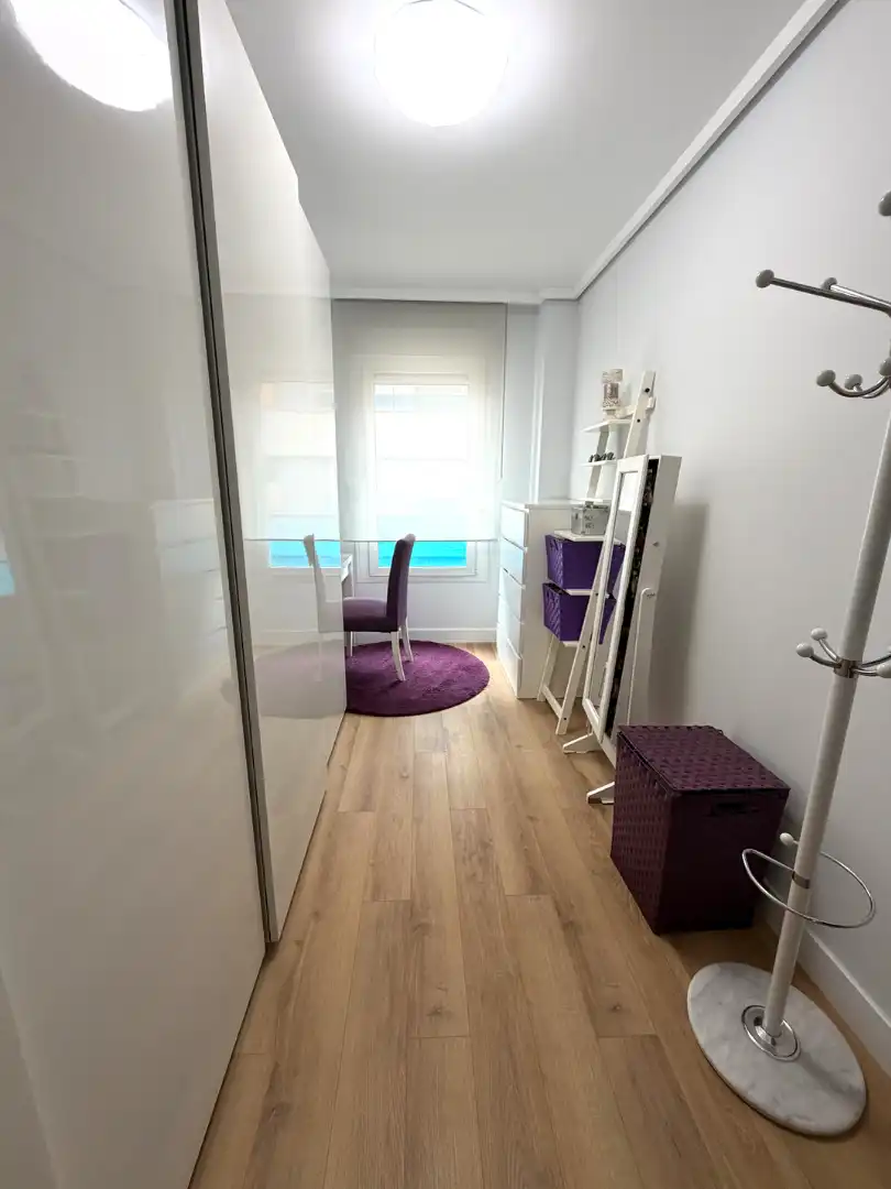 Habitación de Piso en venta en Barakaldo  con Trastero, Amueblado y Balcón