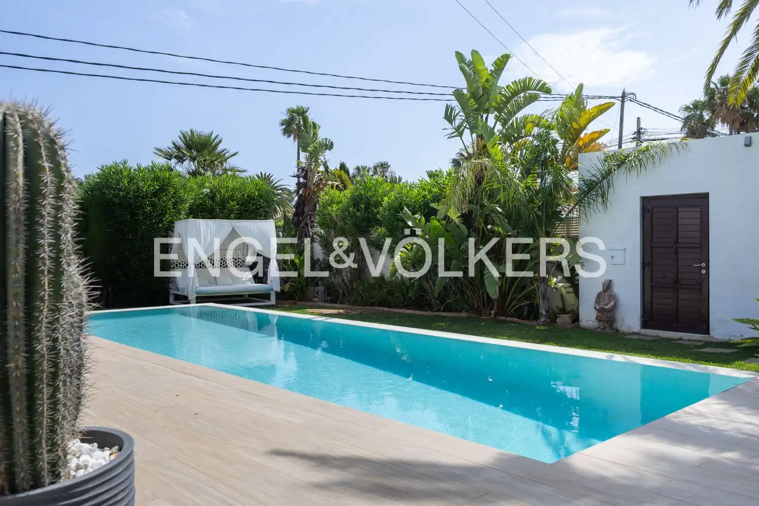 Swimming pool of Houses for sale in Dénia  with Air Conditioner, Heating and Private garden