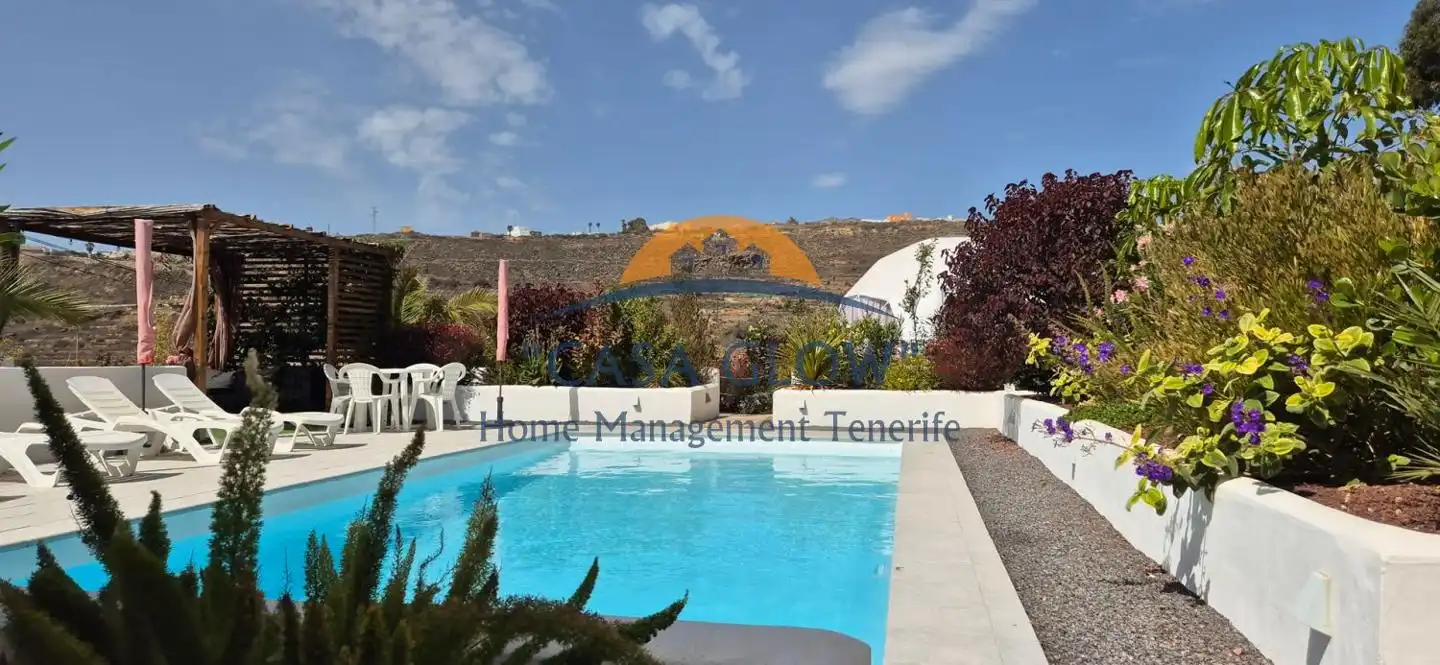 Vista exterior de Casa o chalet en venta en Arico con Aire acondicionado, Jardín privado y Terraza