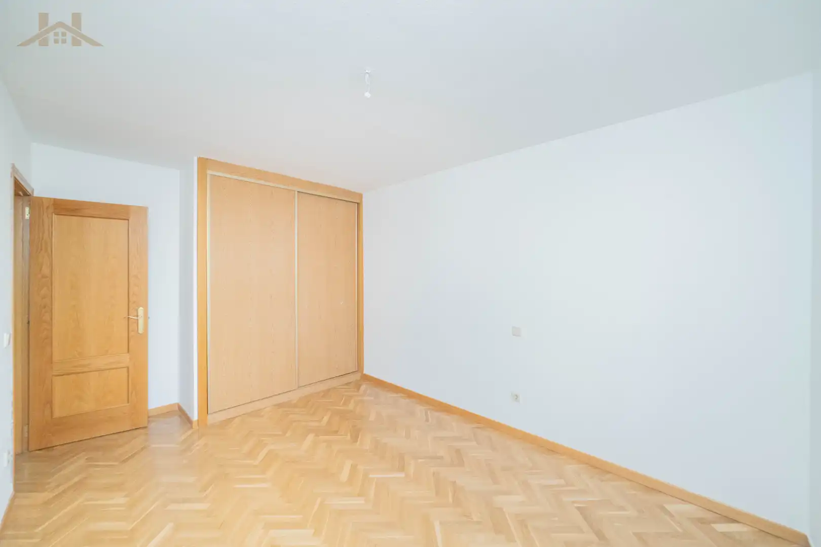 Habitación de Casa o chalet en venta en Arroyomolinos (Madrid) con Calefacción, Jardín privado y Parquet