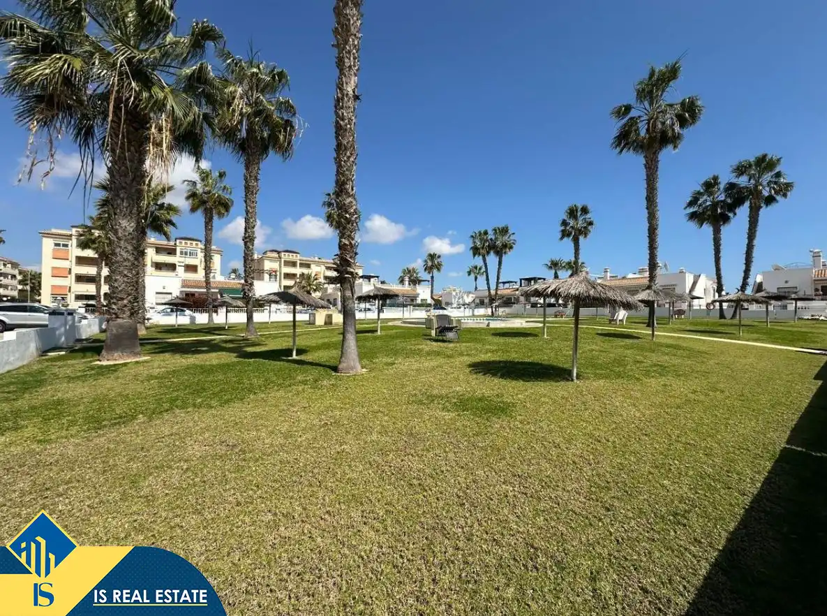 Apartamento con piscina en venta en Orihuela Costa, imagen 12