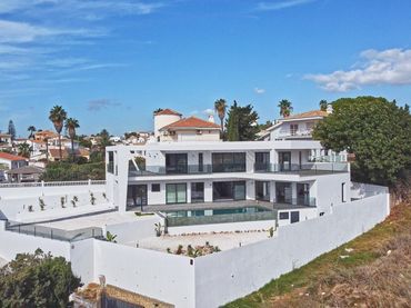 Villa mit Pool zum Verkauf in El Faro de Calaburra - Chaparral