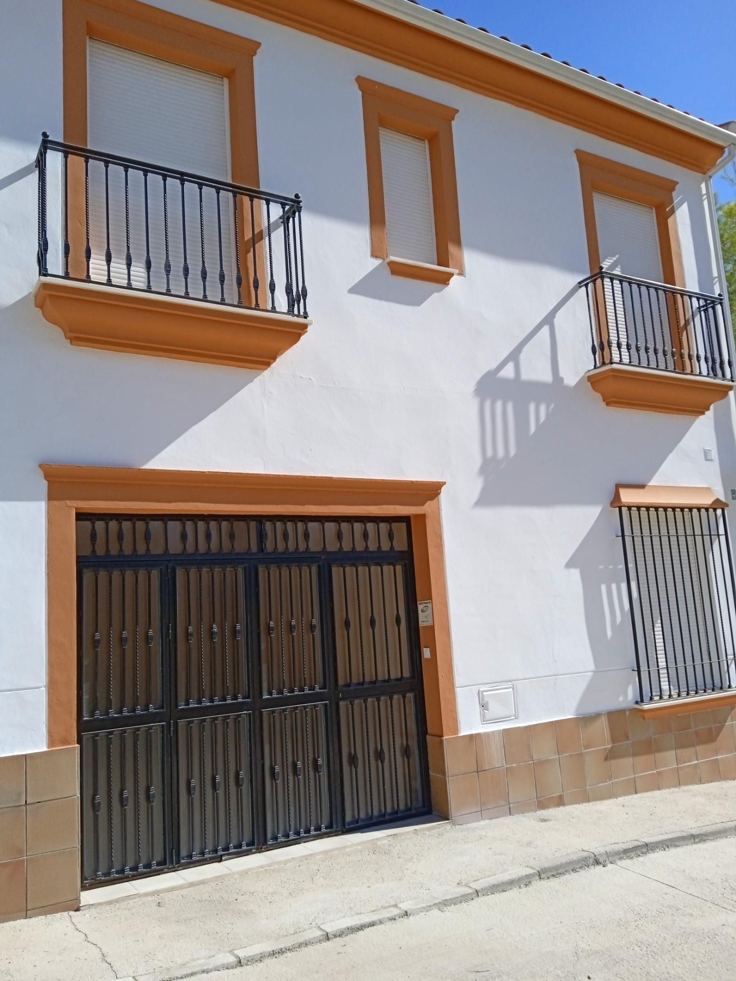 Single-family semi-detached for sale in Guadalcázar