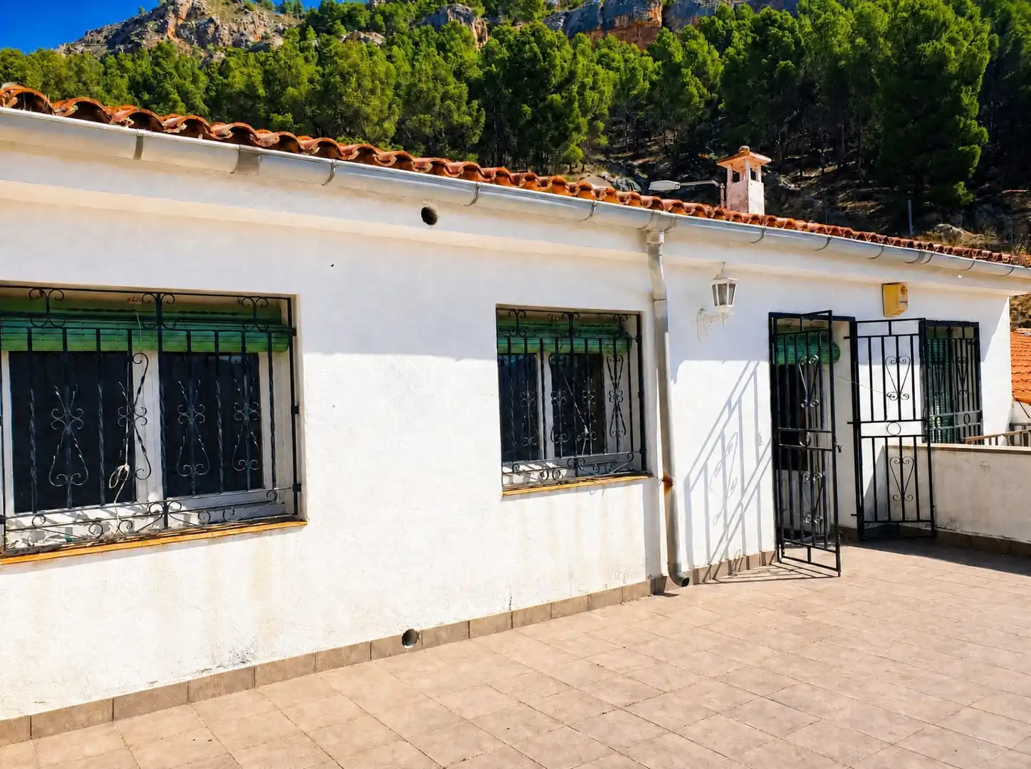 Vista exterior de Finca rústica en venda en Alhama de Aragón amb Calefacció, Terrassa i Traster