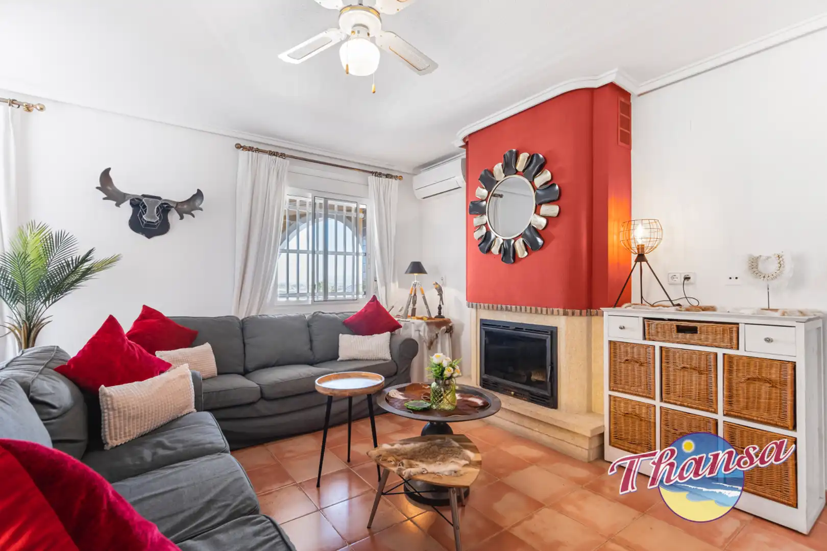 Sala d'estar de Casa o xalet en venda en Santa Pola amb Aire condicionat, Calefacció i Jardí privat