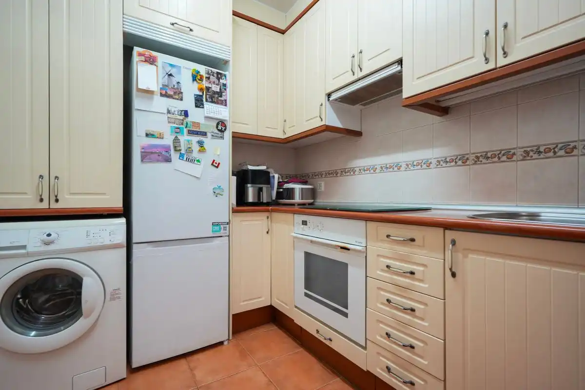 Kitchen of Ground floor for sale in Alcalá de Henares  with Air Conditioner, Heating and Terrace