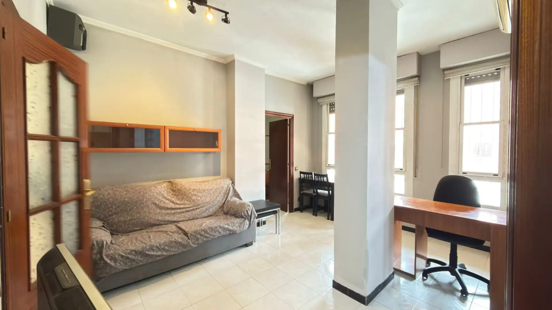 Living room of Flat for sale in  Barcelona Capital  with Air Conditioner, Heating and Furnished