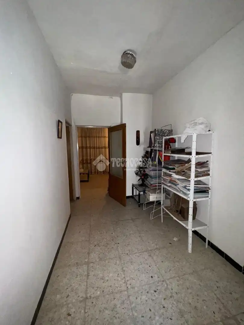Casa aparellada amb terrassa en venda a Lupión, imagen 19