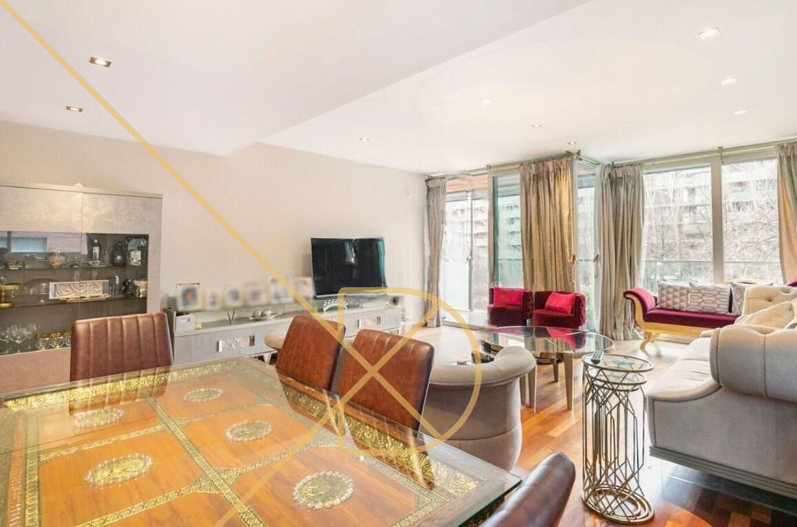 Sala de estar de Piso de alquiler en  Barcelona Capital con Terraza, Trastero y Amueblado