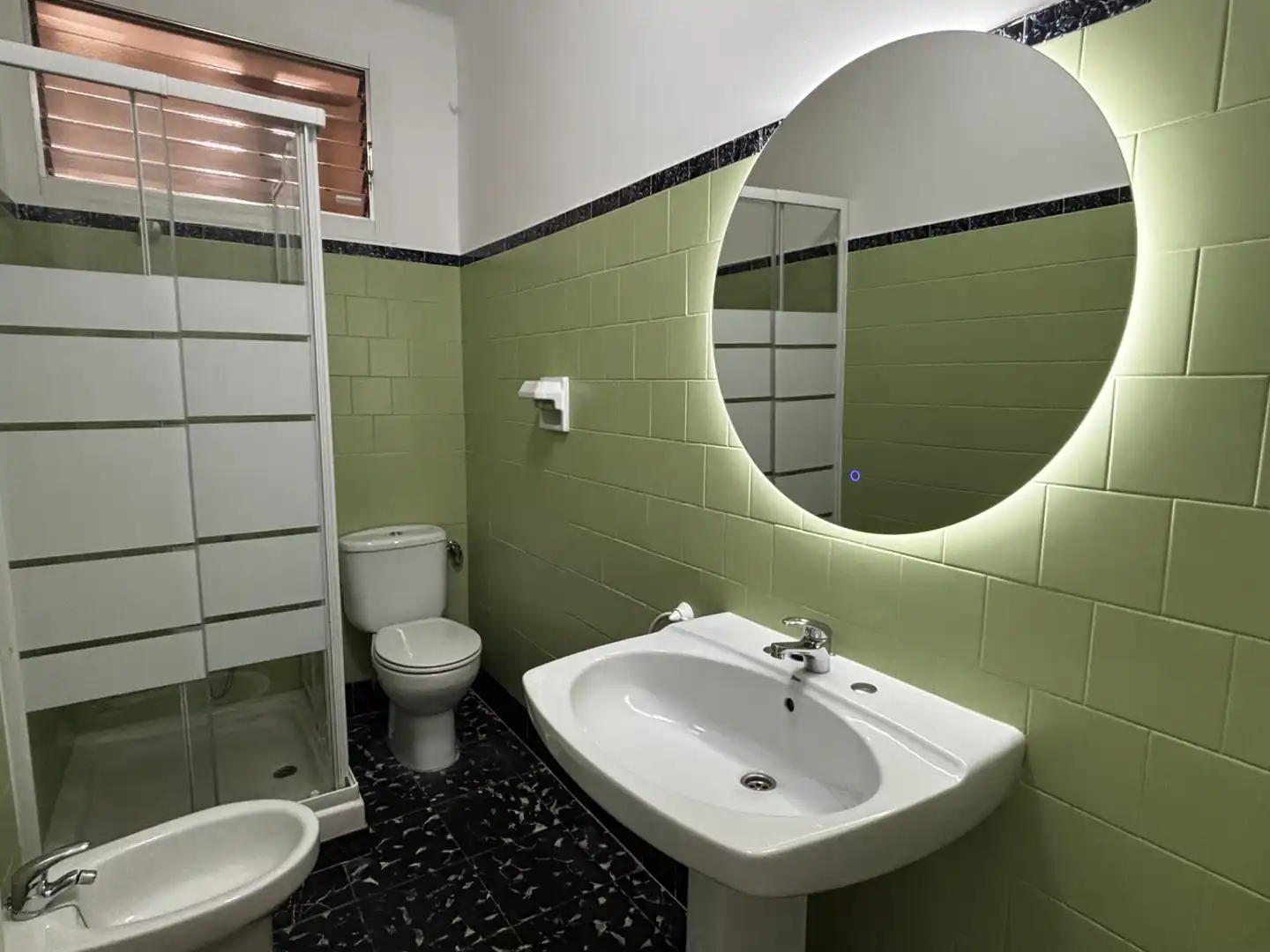 Bathroom of Flat for sale in Terrassa  with Heating, Parquet flooring and Terrace