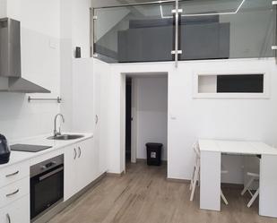 Loft to rent in El Raval - Portes Encarnades