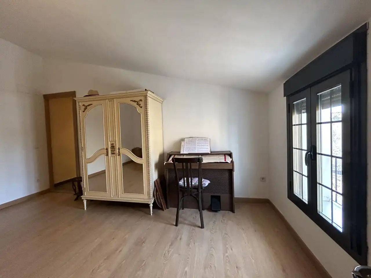 Dormitori de Casa o xalet en venda en Novallas amb Terrassa