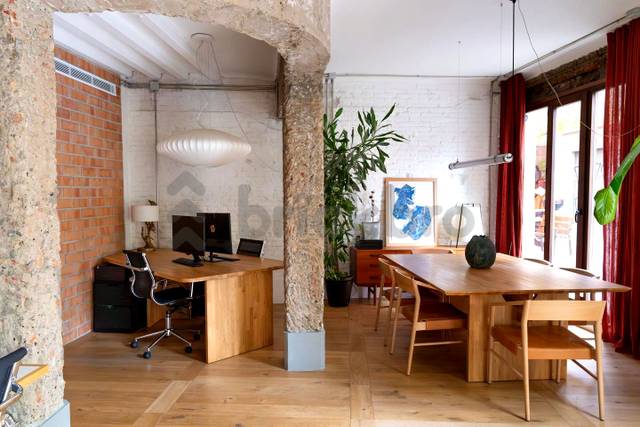 Local comercial en Alquiler en Carrer del Pistó en El Camp de l'Arpa del Clot