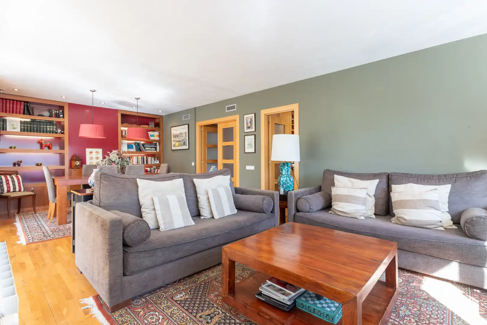Wohnzimmer von Wohnung zum Verkauf in Barcelona mit Klimaanlage, Heizung und Parkett