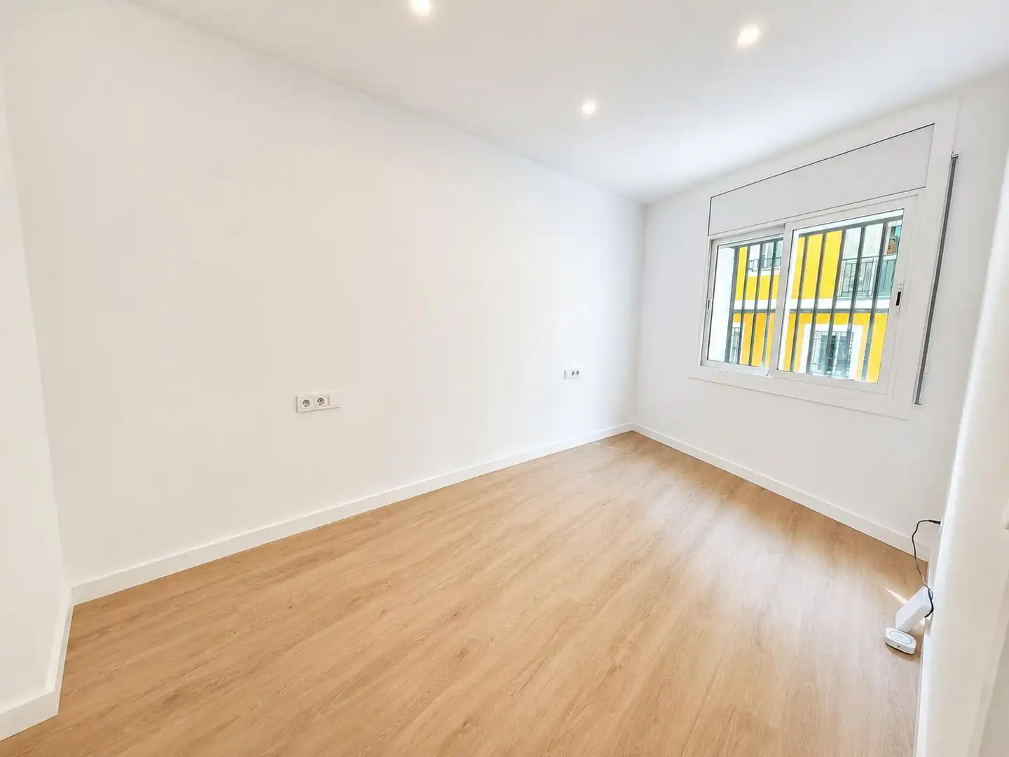 Piso con terraza en venta en Carrer dels Pirineus, imagen 9