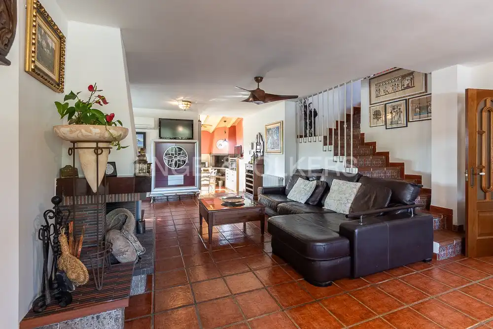 Sala d'estar de Casa o xalet en venda en Onda amb Aire condicionat, Calefacció i Jardí privat
