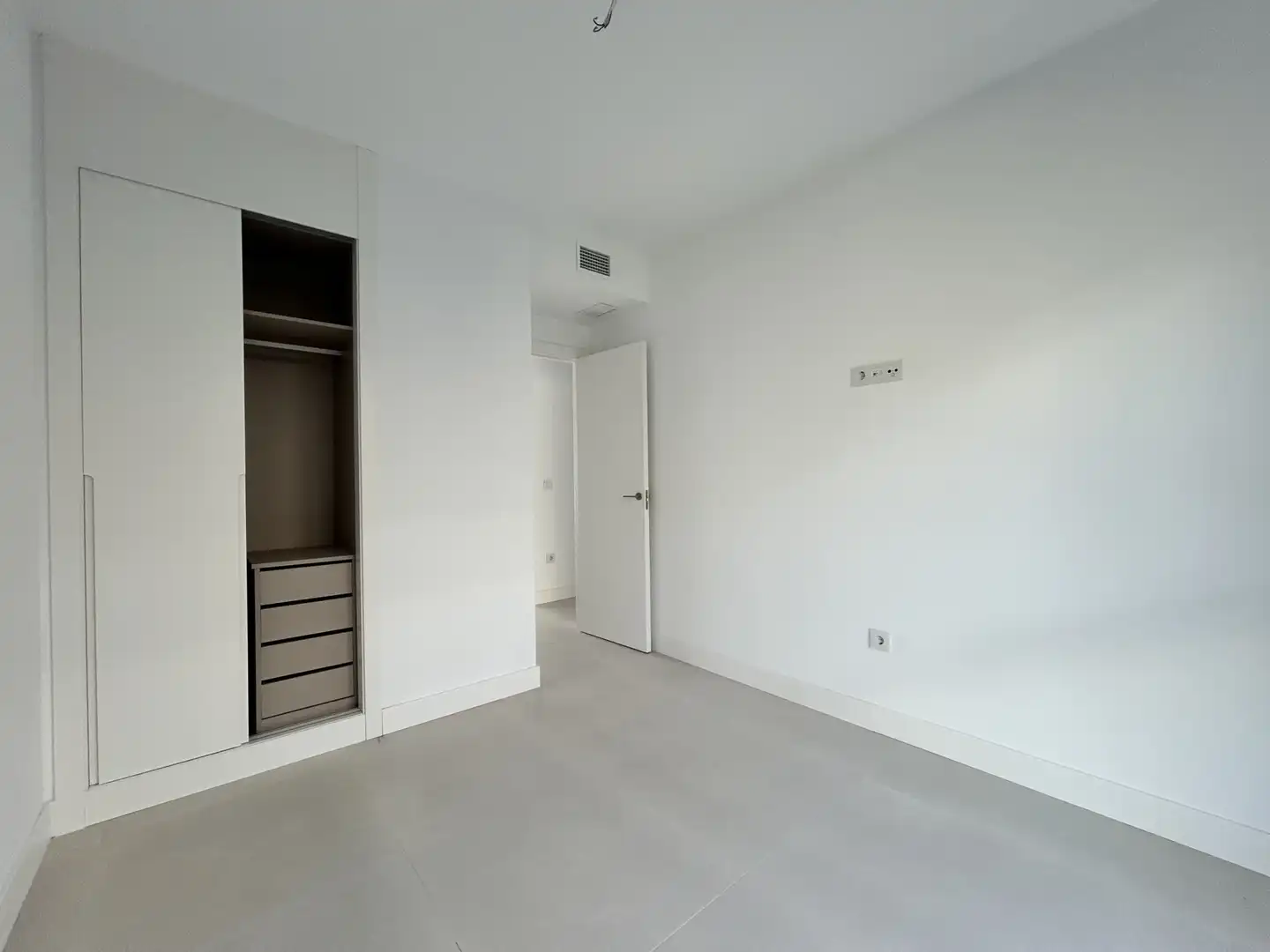 Apartamento con piscina en venta en Puerto Deportivo, imagen 6