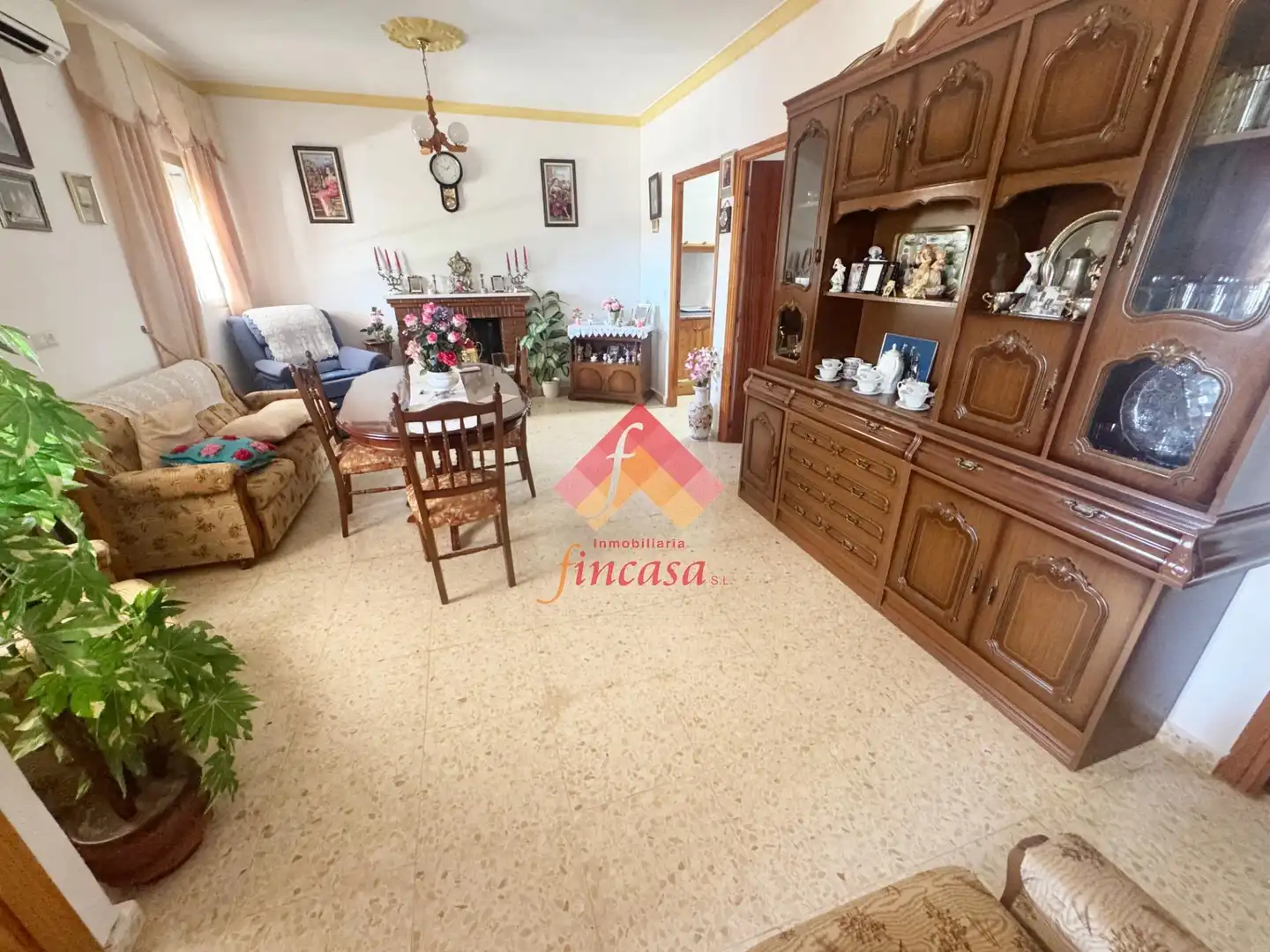 Sala de estar de Finca rústica en venta en Arriate con Calefacción y Jardín privado